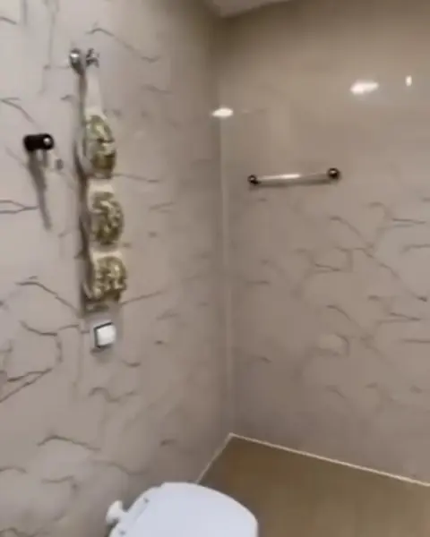 Banheiro com novo revestimento